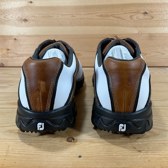 FootJoy Contour Series Saddle Golf Shoes
# 54024
Men’s 8.5 M
White Brown Black - Picture 4 of 9